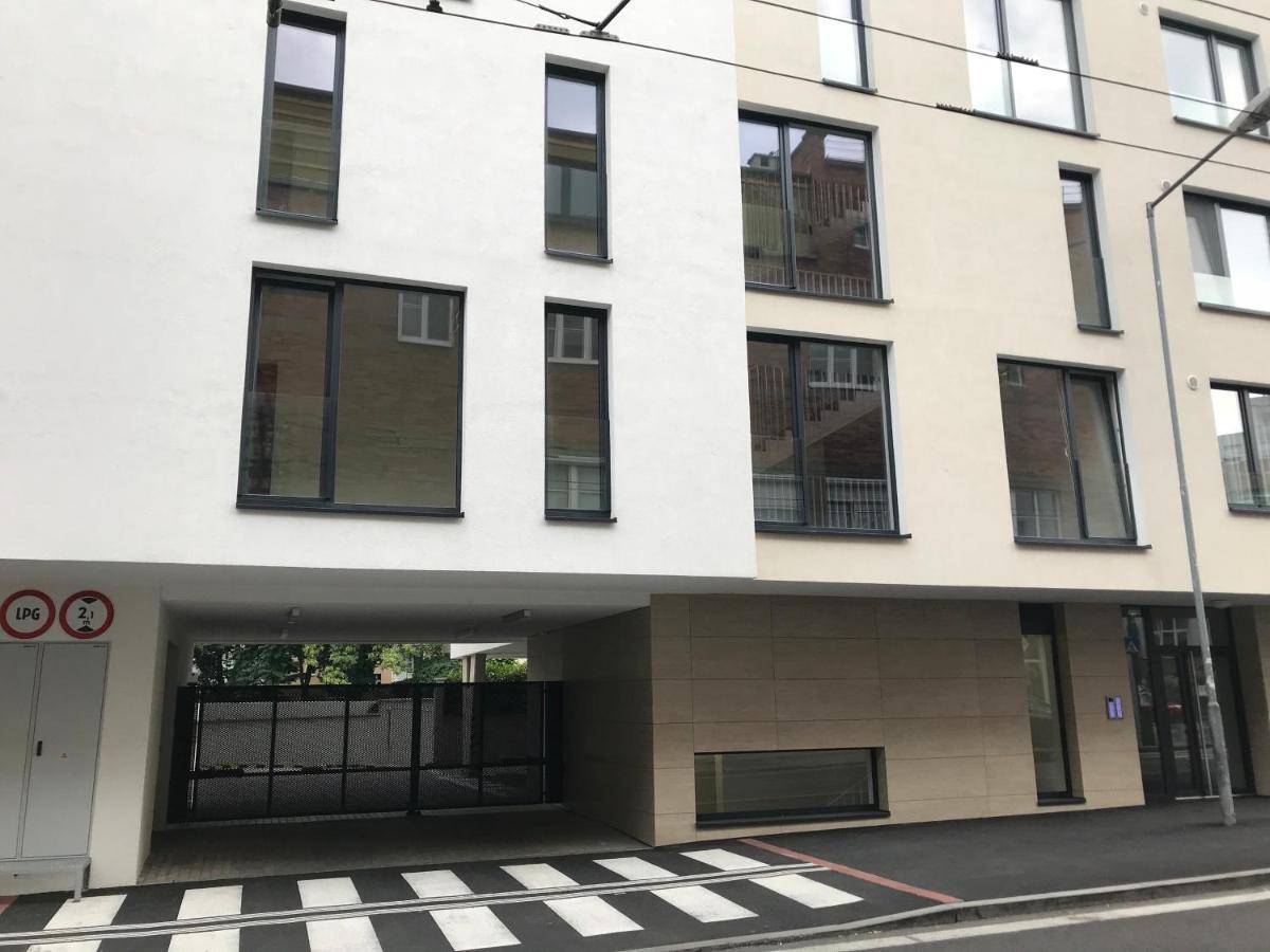 Leo Apartment Free Parking - Augusta Bratislava Eksteriør bilde