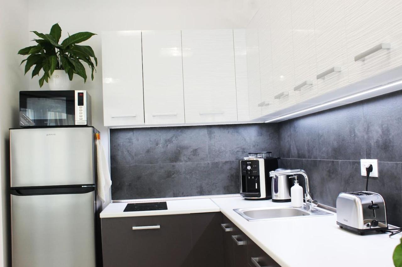 Leo Apartment Free Parking - Augusta Bratislava Eksteriør bilde