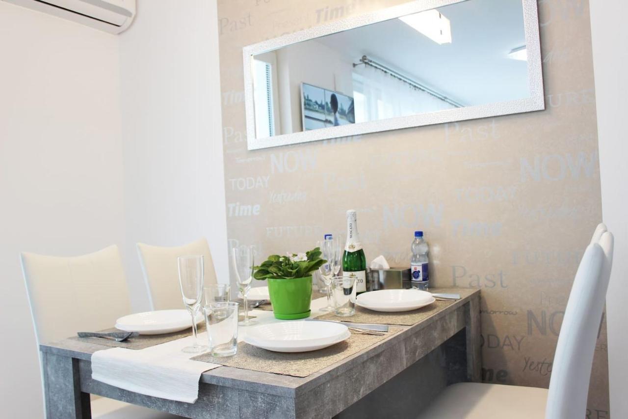 Leo Apartment Free Parking - Augusta Bratislava Eksteriør bilde